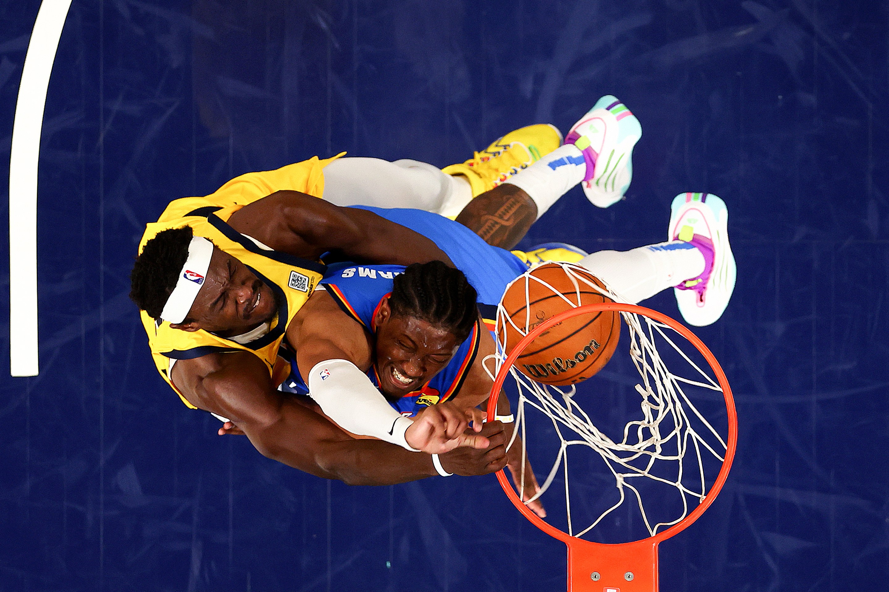 INDIANAPOLIS, INDIANA - JUNE 19: Pascal Siakam #43 of the Indiana Pacers dunks against Jalen Williams #8 of the Oklahoma City Thunder during the third quarter in Game Six of the 2025 NBA Finals at Gainbridge Fieldhouse on June 19, 2025 in Indianapolis, Indiana. NOTE TO USER: User expressly acknowledges and agrees that, by downloading and or using this photograph, User is consenting to the terms and conditions of the Getty Images License Agreement. (Photo by Maddie Meyer/Getty Images)